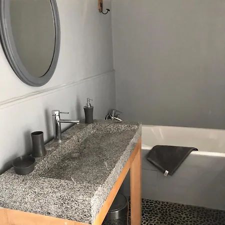 Proche Avec Jardin Et Terrasse Casa vacanze *